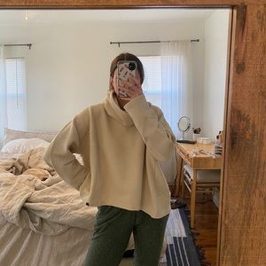 Varley oversized pullover - size small